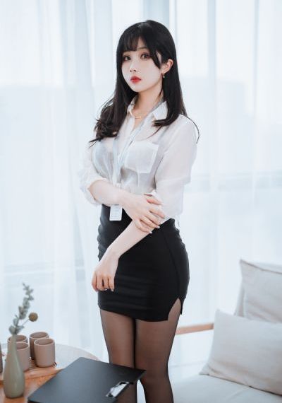 漂亮的保姆hd_蓝光免费高清观看