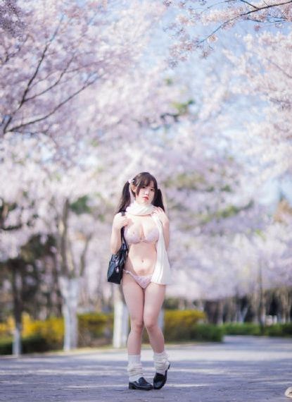 日本夫妇野外交换hd中文_超清迅雷电影在线